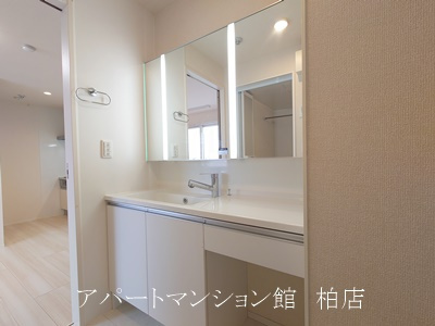 クラレット　A棟の独立洗面台