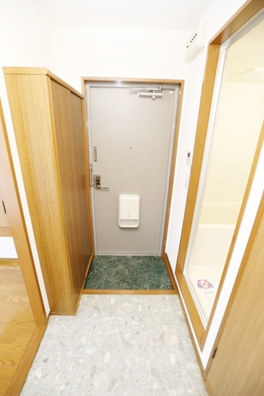 【玄関】 | ソレイユ片山