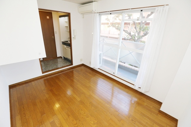 【居間・リビング】 | ソレイユ片山