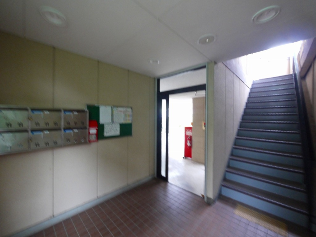 ロイヤルコート光台のエントランス