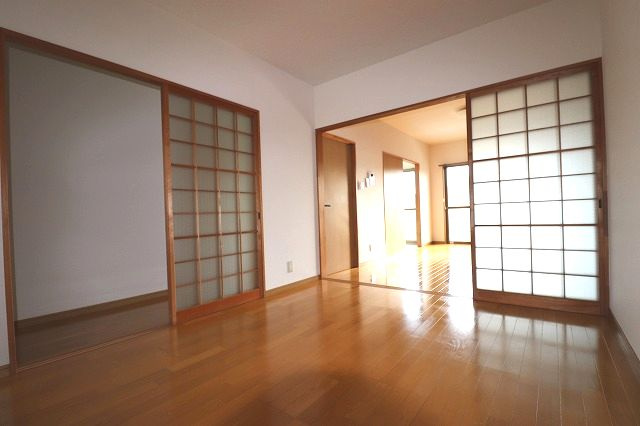 あざみのスクエアIIの居間・リビング|おしゃれなリビングです