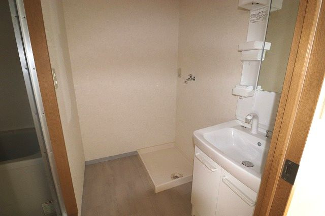 あざみのスクエアIIの洗面所|使いやすい洗面所です