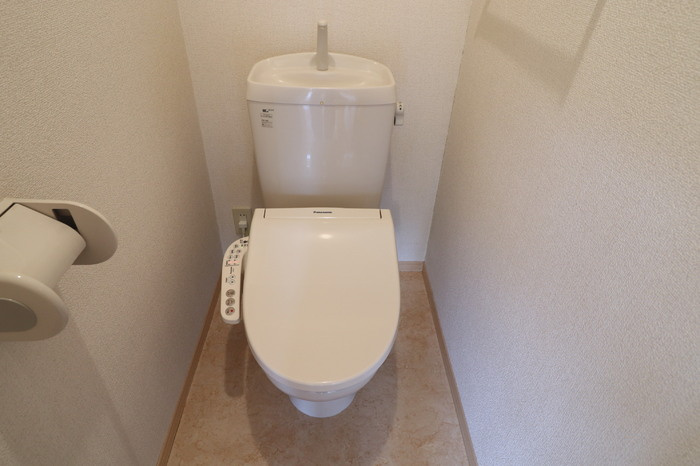 熊本市北区四方寄町のアパートのトイレ