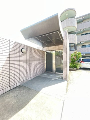【エントランス】 | デセンシア寺西