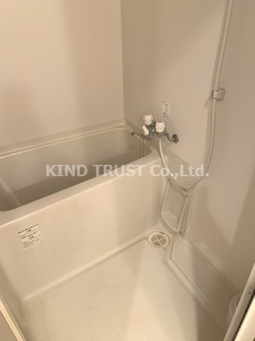 メゾンドアヴェルⅢの浴室|コンパクトで使いやすいお風呂です