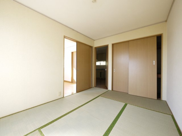 フラワーハイツの和室|ベッドよりお布団派にオススメ