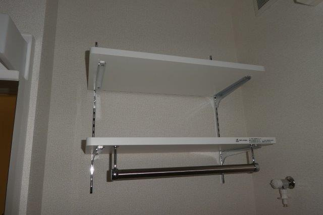 カーサプリートＡの設備|洗濯機上棚