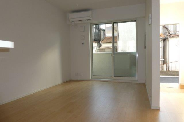 カーサプリートＡの居間・リビング