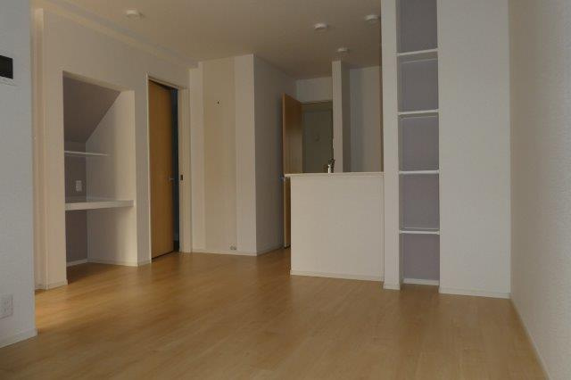 カーサプリートＡの居間・リビング