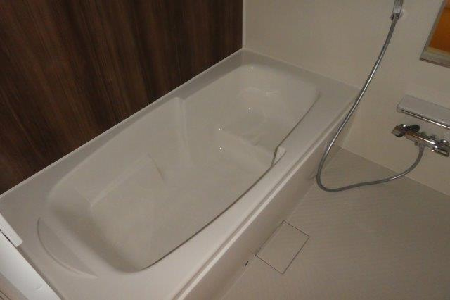 カーサプリートＡの浴室