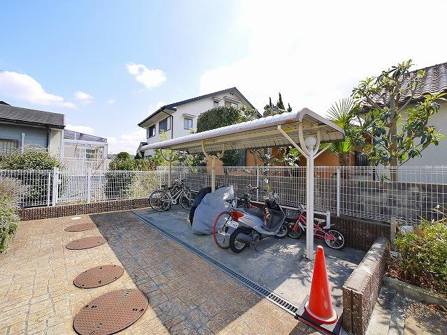 サンセールのその他共用部分|屋根付き駐輪場スペースです