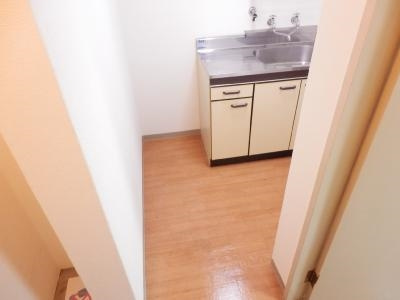 御幸町ハイツの展望|室内