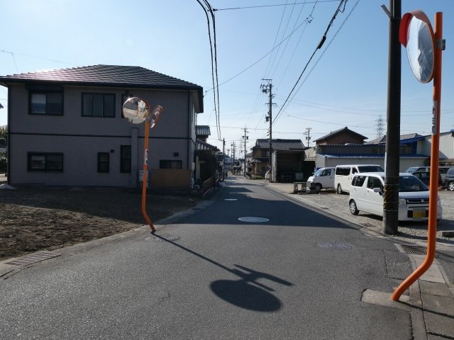 高浜市青木町の前面道路含む現地写真