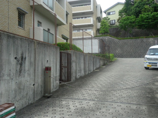 【駐車場】