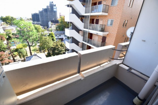 【展望】 | バルコニーからは開放的な景色が眺められます。