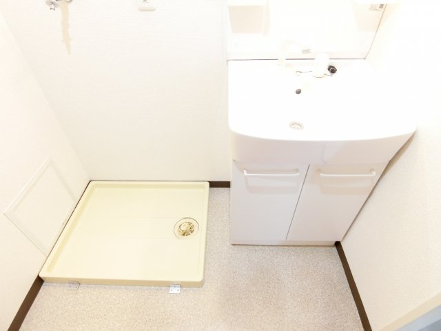 プレスト・コート2番館の独立洗面台