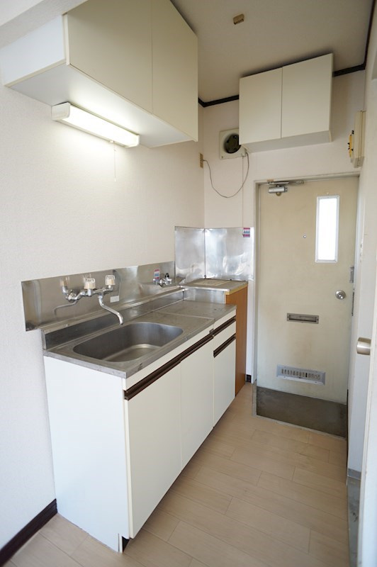 ハイムサンシャワーのキッチン|キッチンにはガスコンロ設置可能♪