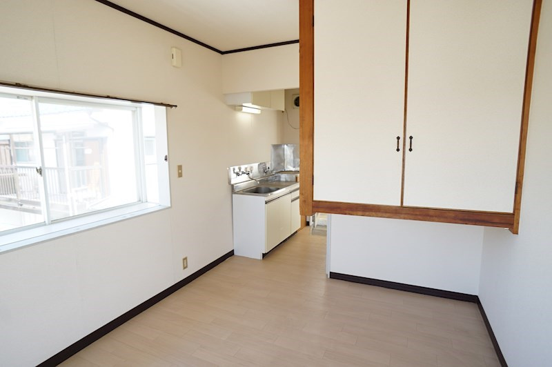 ハイムサンシャワーの寝室|収納下部は空いているのでベットもOK♪