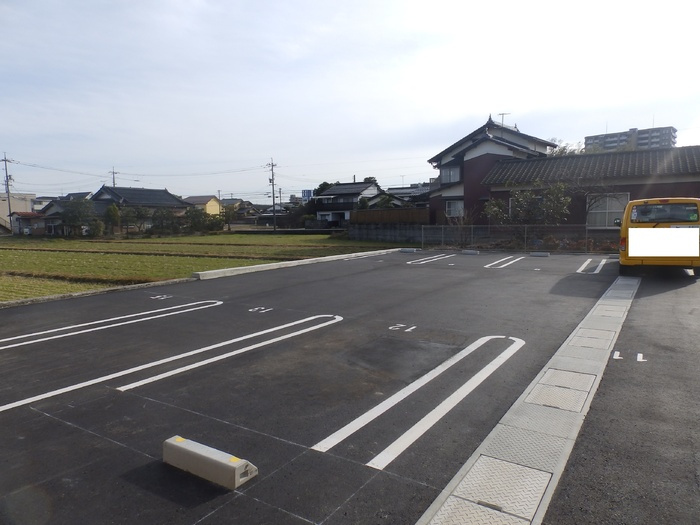 シュクルの駐車場