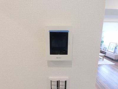 【その他共用部分】 | ライオンズマンション万世町 | モニター付きインターホン。
防犯面も安心ですね♪