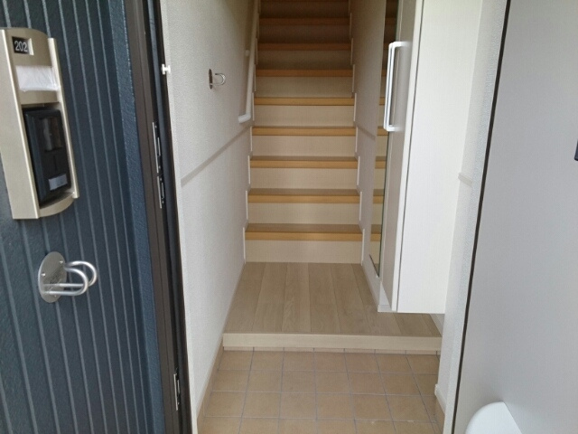 エレガント　オハナの玄関