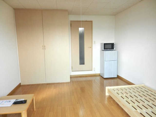 レオパレスＭ＆ＭⅡの居間・リビング