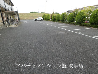 【駐車場】 | レオパレスレクサス