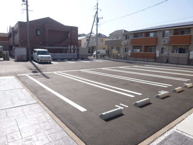 プライム・ガーデンの駐車場