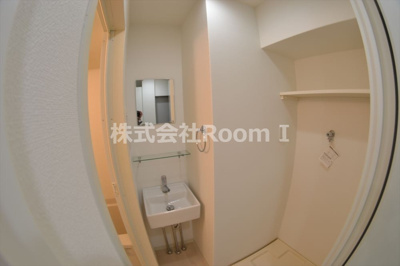 【独立洗面台】 | ソフィア南森町 | 独立洗面台あり、毎朝おしゃれに忙しい女性の方におすすめです