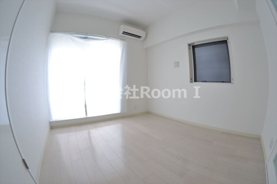 【居間・リビング】 | ソフィア南森町 | おしゃれな居間です