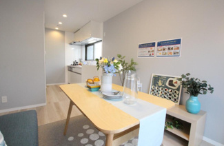 【居間・リビング】 | 【独立した角住戸】シャンブル目白 | 【独立した角住戸】シャンブル目白