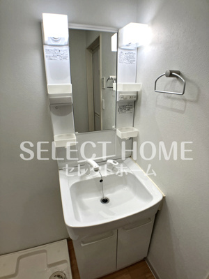 【独立洗面台】 | アーモ アレッツォB | 独立洗面台で身支度をすべて済ませてしまいましょう