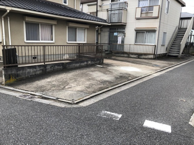 【駐車場】 | メゾンロア駐車場