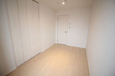 【洋室】 | ヴェヌスタ西田辺 | 洋室　5.6帖