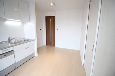 【居間・リビング】 | ヴェヌスタ西田辺 | DK　6.6帖