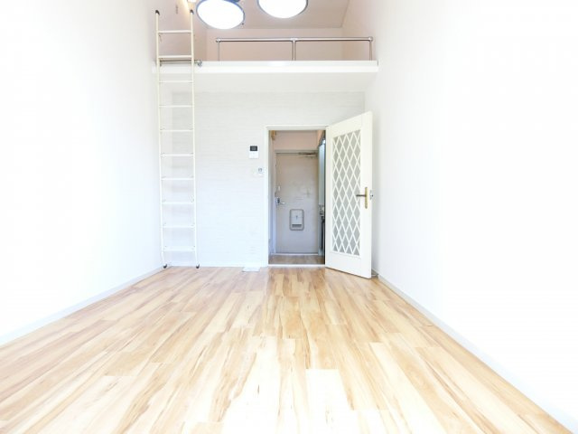 ヨーロピアン千代田の居間・リビング