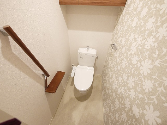 シャーメゾンレジデンスあすかのトイレ|ゆったりとした空間のトイレです