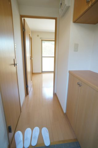 アスライフ宝塚山本ガーデンの玄関|参考、同建物・反転間取りの号室