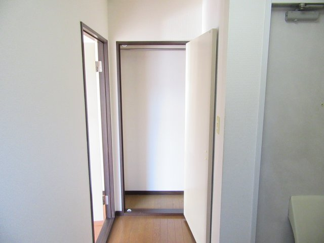 コーポマルサの収納|ちょっとした収納スペースも充実しています