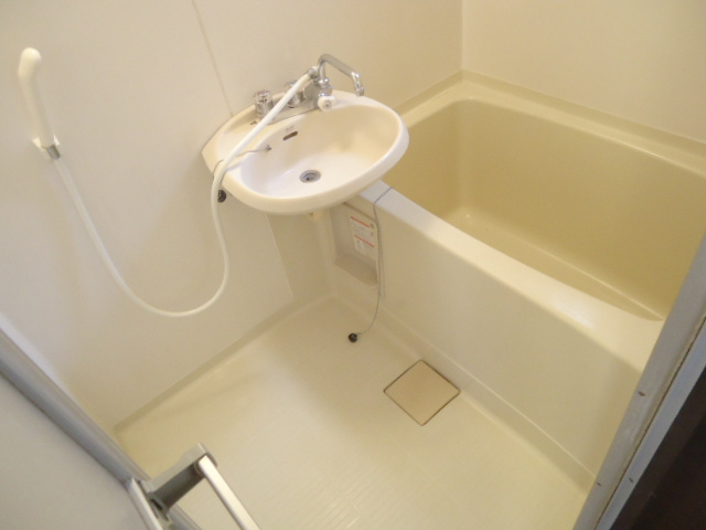 コーポエイアイの浴室