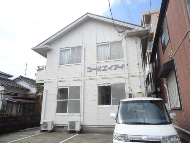 コーポエイアイの外観