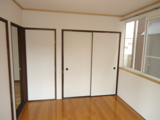 コーポエイアイの洋室