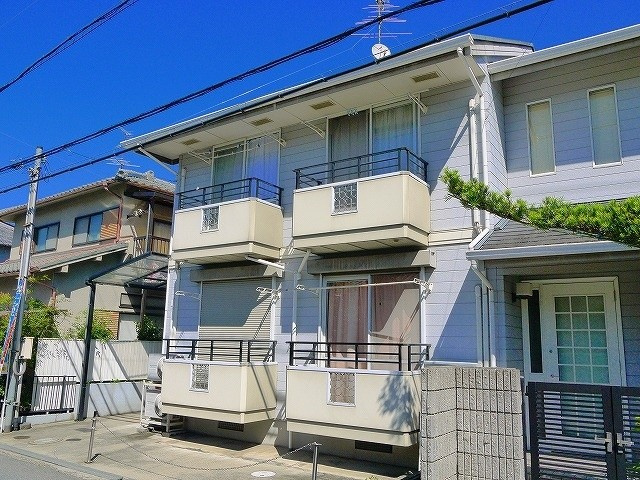 ファミール秋篠の外観|建物外観を気になさる方へ、見た目の良い物件です