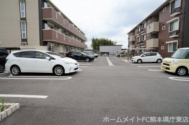 熊本市東区御領５丁目のアパートの駐車場