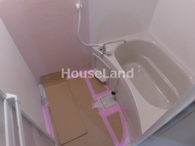 フレデリクスハウン2の浴室|コンパクトで使いやすいお風呂です