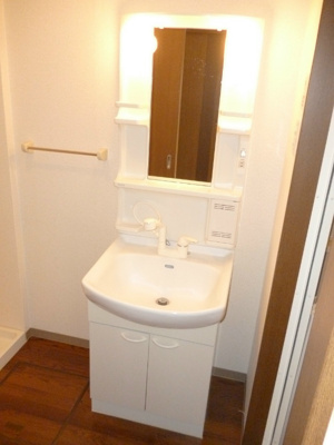 【洗面所】 | メリーシャトレーン | 忙しい朝に嬉しい洗髪洗面化粧台です（^^♪