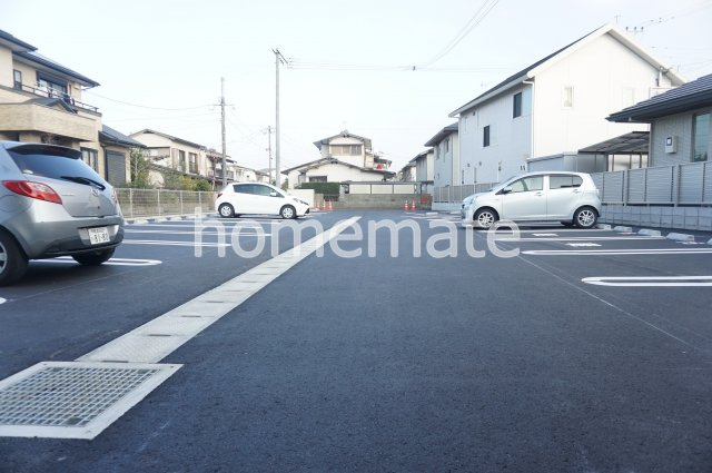 合志市須屋のアパートの駐車場