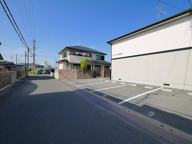 ブリーズ大安寺Cの駐車場|駐車場に車を止められます