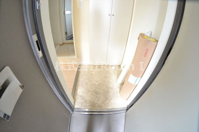 【玄関】 | クレイドル上町Ⅱ | 収納もある玄関です