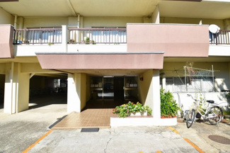 【エントランス】 | 現地見学や資料請求などお気軽にハウス・エージェントまでお問合わせ下さい。
◎TEL：0800-831-2135【通話料無料】◎周辺環境とあわせて現地ご案内致します